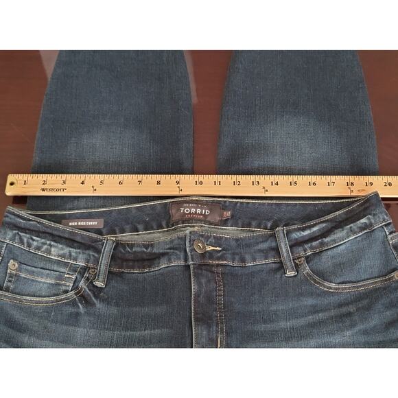 Torrid Premium High Waist Plus Size Curvy JeansSize 20R - Picture 8 of 10